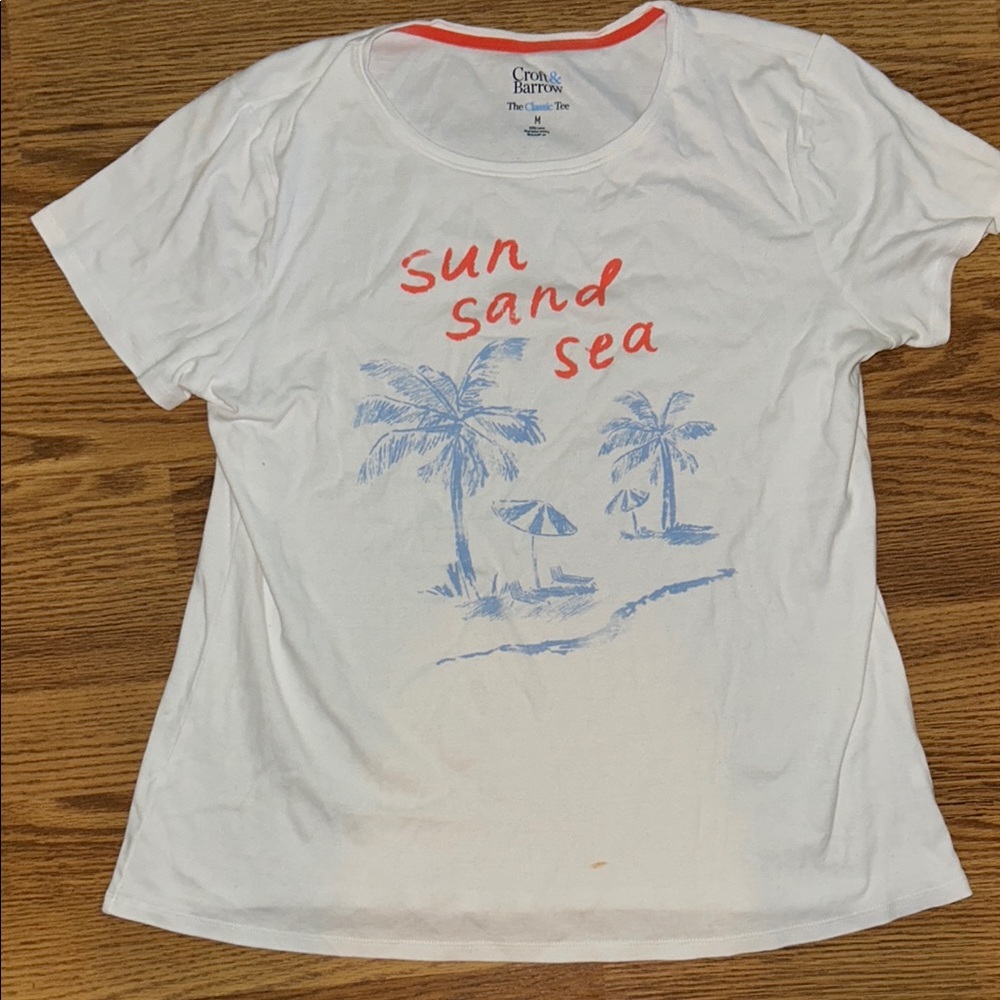 Croft & Barrow White Tee with Palm Tree Design